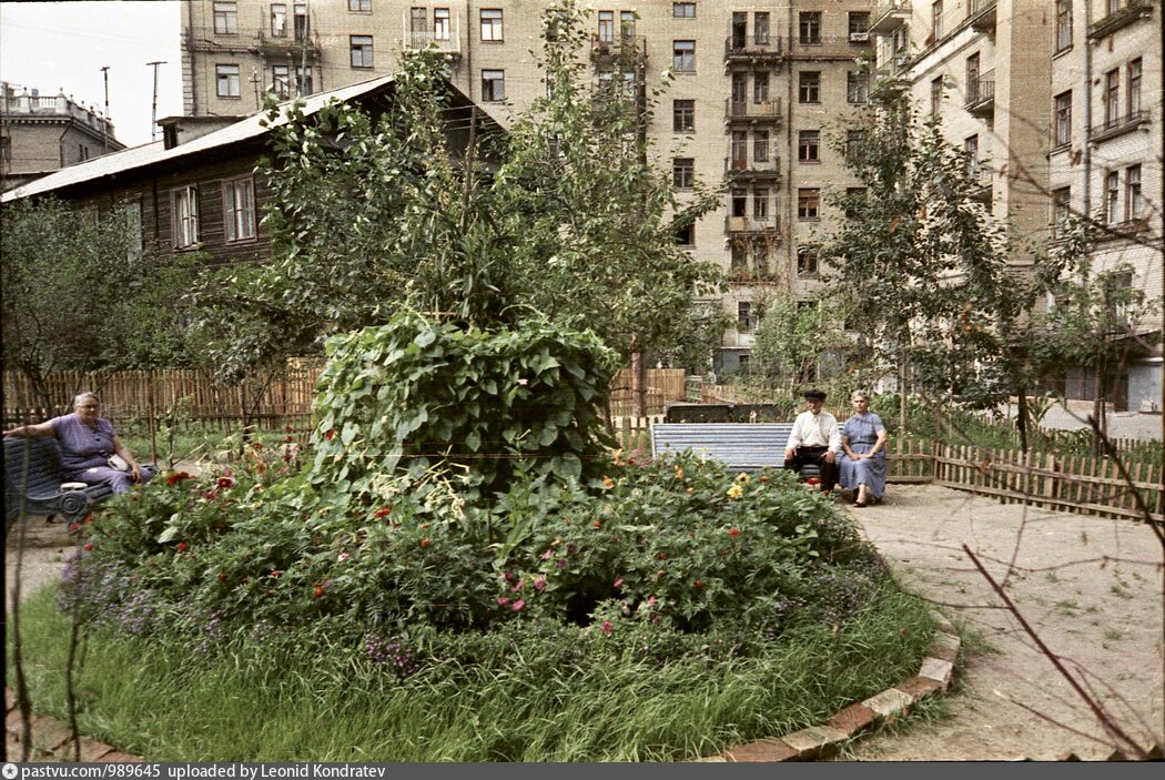 Советский двор фото