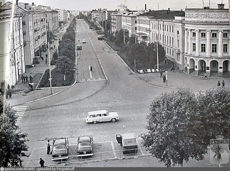 Старая йошкар ола. Йошкар-Ола проспект Гагарина. Йошкар-Ола в СССР. Йошкар-Ола в 80 годы. Ретро Йошкар Ола.