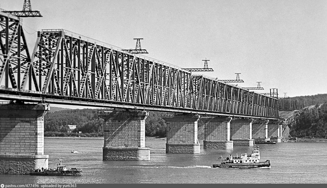 1974 год стройка века хабаровский край. Мост через реку Амур в Комсомольске на Амуре. Железнодорожный мост Комсомольск на Амуре. Мост через Амур в Комсомольске. Железнодорожный мост через Амур у Комсомольска.