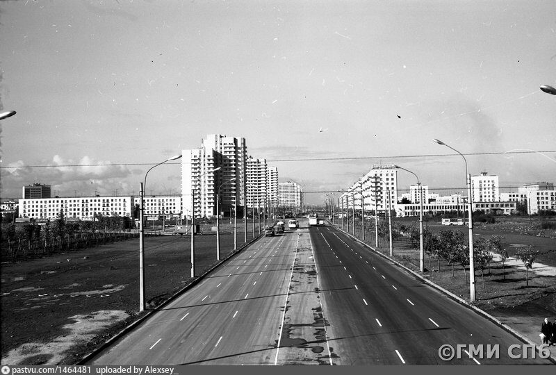 Ту-ту чух-чух, или небольшое путешествие на электричке в Сосновый Бор-1. Поезда,История,Архитектура,Город