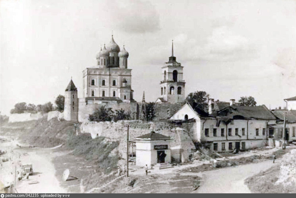 Псковская оккупация. Псков 1945. Псков 1941. Псков до войны. Псковский Кремль 1941.