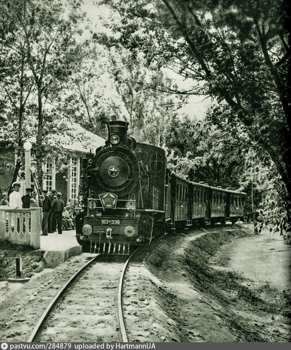 Станція Піонерська, що згоріла в 90-х роках