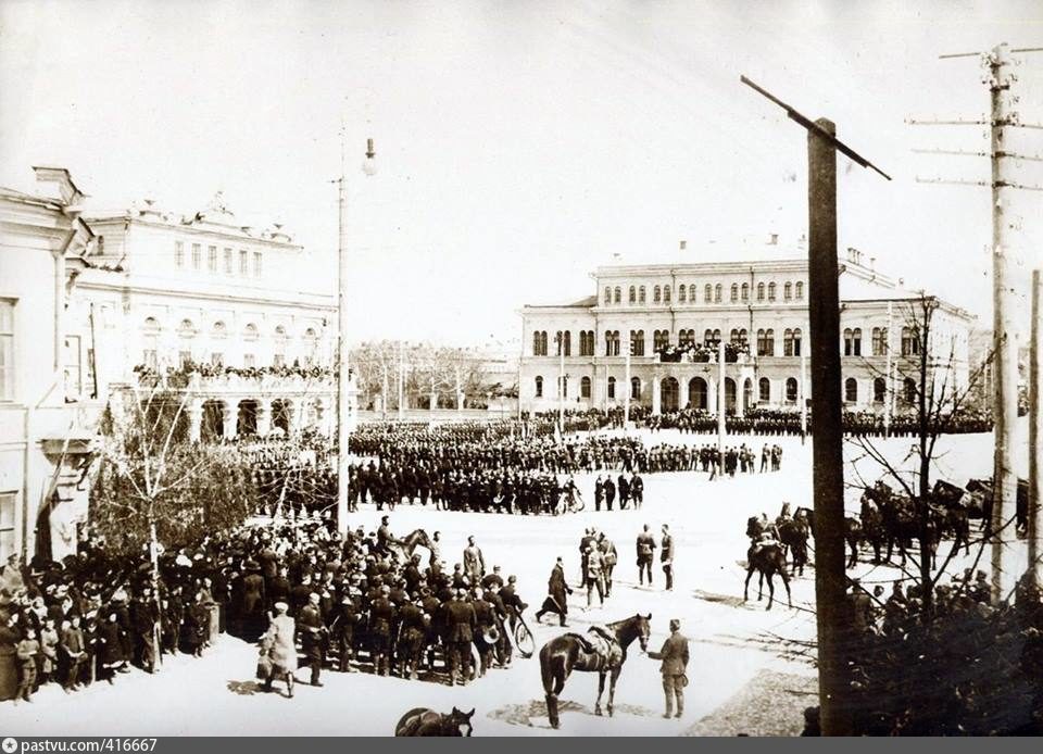 Баррикады 1905 в москве арбат. Фотографии 1905 года. Фотографии 1905 года. Казаки разгон демонстрации 1905. Демонстрации 1905.