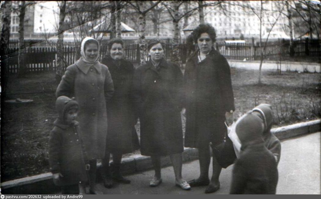 Бережковская набережная, 12