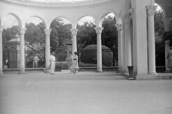 Вход в ботанический сад (1960)