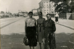 Красноармейская улица у моста через Воронку (1960)