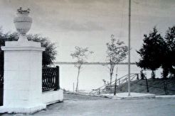 Пересечение Набережной и улицы Энгельса (1960)
