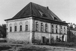 Дом Иванова, вид на западный и южный фасады (1900)