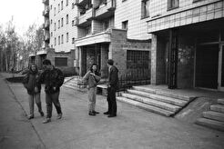 Во дворе Золотодолинской 31 (1991)