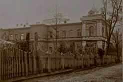Музей  шелка Вид со стороны двора (1900)