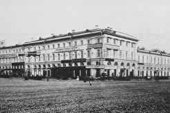 Гостиница купца Челышева (1882)