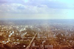 Телебашня Останкино, вид на Шереметьевскую ул. (1990)