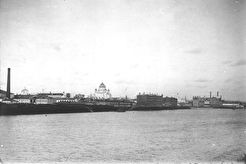 Вид с Крымского моста в сторону центра (1912)
