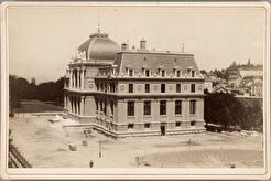 Palais de Justice (1886)