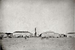 Вид на Сусанинскую площадь от Александровской часовни (1890)