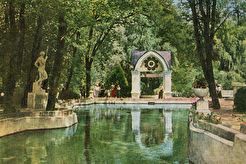 Зеркальный пруд (1960)