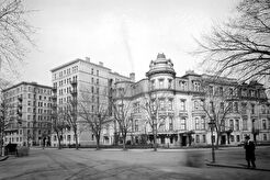 Shepherd's Row at corner of Connecticut Ave and K Street (1900)