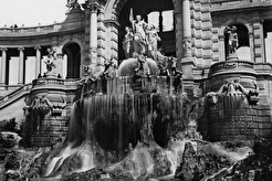 Fontaine du Musée de Longchamps (1865)