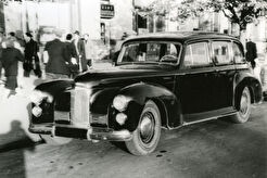 Автомобиль Humber Pullman Mark II посла Великобритании у гостиницы «Метрополь» (1953)
