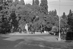 Старый памятник Дмитрию Гулиа (1960)
