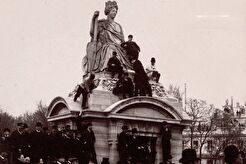 Place de la Concorde : Statue de Brest (1880)
