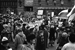 Митингующие на Невском проспекте (1991)