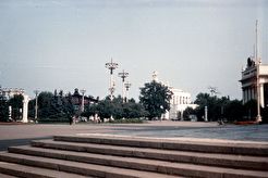 Площадь Дружбы народов (1980)