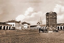 Воскресенская площадь и центральная водонапорная башня (1900)