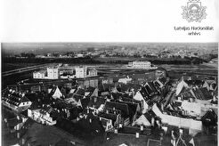 Панорамный вид на Ригу. Дом на улице Смилшу до Пороховой башни (1865)