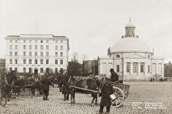 Kauppatori, Phoenixin talo, ortodoksinen kirkko (1890)
