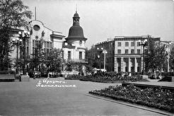 Поликлиника на улице Карла Маркса (1960)