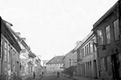 Brugata sett fra Lilletorvet (1869)