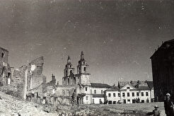 Руіны на плошчы Свабоды (1941)