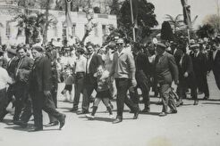 На первомайской демонстрации (1960)