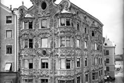 Innsbruck. Herzog-Friedrich-Straße 10 (Helblinghaus) (1895)