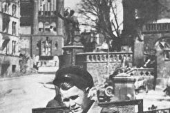 Специальный корреспондент А.Твардовский в Кенигсберге после боев (1945)