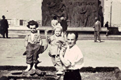 Скульптура Мальчика и Гуся в Парке им. С.М.Кирова (1960)