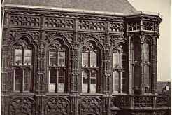 Hôtel de Ville de Gand. Détail supérieur (1857)