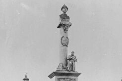 Памятник Ивану Сусанину в Костроме работы Демут-Малиновского (1867)