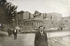 Возле Оперного театра (1960)