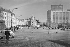 Улица Разина и гостиница "Россия" (1980)
