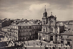 Caltanissetta, Chiesa di San Sebastiano e Piazza Garibaldi (1950)