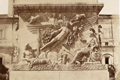 Cortile della Pigna. Piedistallo della Colonna Antonina (1851)