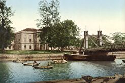Cavenagh Bridge with Stamp Office (1890)