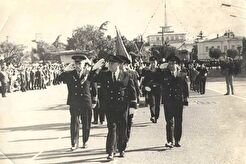 Моряки Батумского мореходного училища на параде (1960)