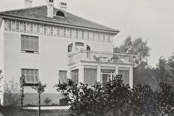 Gartenseite des Hauses v. Hoesslin, Prinzenstr. 8 (1904)