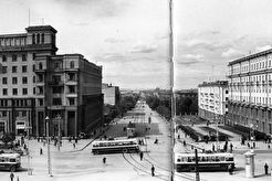 Перекресток улиц Спартака (проспекта Ленина) и Цвиллинга (1960)