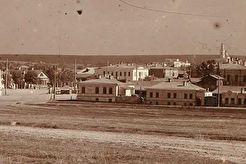 Вид на перекресток Главного проспекта и улицы Московской (1900)