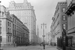 Street scene at Madison Avenue and East 41st Street (1900)