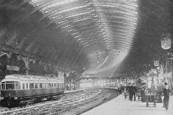 Autocar_at_York_Station (1900)